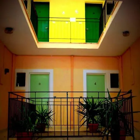 Hostel Comfy Ýpsos